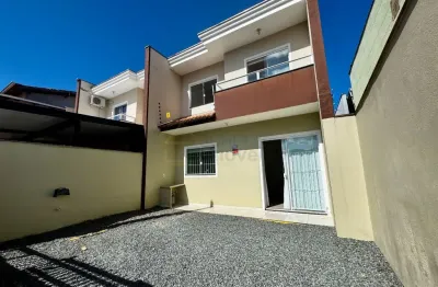 Casa com 2 quartos à venda na rua martinho van biene, jardim iririú, joinville, 71 m2 por r$ 425.000
