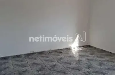 Oportunidade de Investimento – 03 Moradias com Galpão em Localização Privilegiada