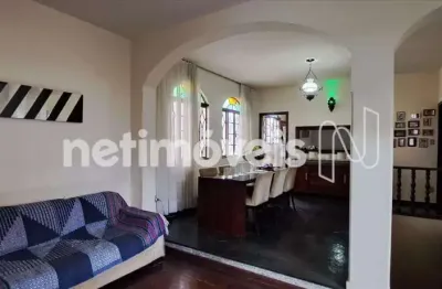 Casa com 3 quartos à venda na Rua Conceição Maia, Santa Amélia, Belo Horizonte