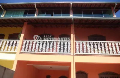 Casa com 4 quartos à venda na Rua Pinheiro, Arvoredo, Contagem