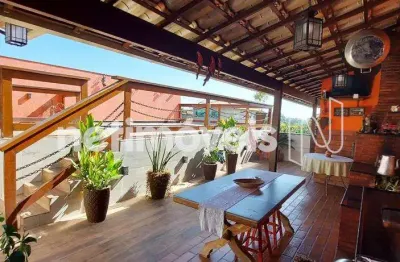 Casa com 7 quartos à venda na Rua Pedro Neves de Carvalho, Trevo, Belo Horizonte