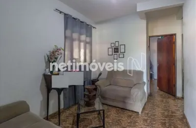 Casa com 3 quartos à venda na Rua Maria da Matta Castro, Conjunto Confisco, Belo Horizonte