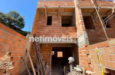 Casa com 2 quartos à venda na Rua Professora Vicentina Barreto, Planalto, Belo Horizonte