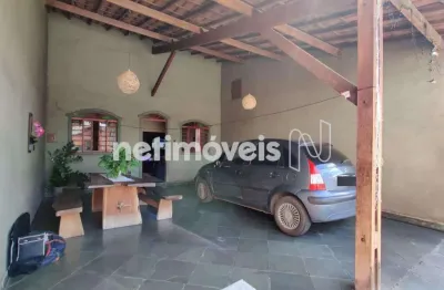 Casa com 3 quartos à venda na Rua Iguaçaba, Jardim Pérola, Contagem