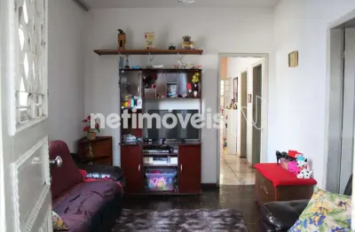 Casa com 3 quartos à venda na Rua Valença, Carlos Prates, Belo Horizonte