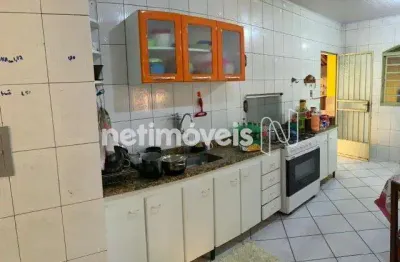 Casa com 3 quartos à venda na Rua Levi Coelho, Serrano, Belo Horizonte