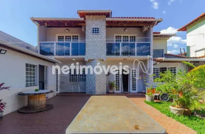 Casa com 3 quartos à venda na Rua Judith Alves Pereira, Planalto, Belo Horizonte