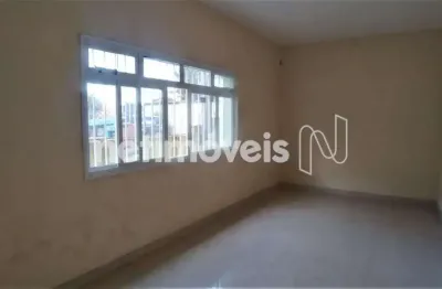 Casa comercial com 210 m²; à venda - 4 salas grandes e garagem para 2 carros
