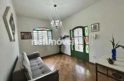 Casa com 3 quartos à venda na Rua Itapetinga, Cachoeirinha, Belo Horizonte
