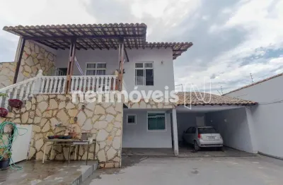 Casa com 4 quartos à venda na Rua Bueno do Prado, João Pinheiro, Belo Horizonte