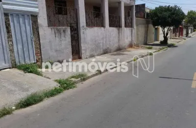 Oportunidade imperdível no guarani – lote com 720m²; e 6 casas construídas!