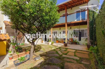 Casa com 7 quartos à venda na Rua Itajubá, Floresta, Belo Horizonte