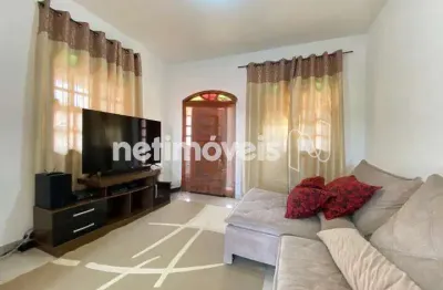 Casa com 3 quartos à venda na Rua Jonas Vanucci Lins, Paquetá, Belo Horizonte