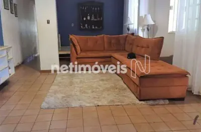 Casa com 4 quartos à venda na Rua Wilson Siqueira, Goiânia, Belo Horizonte