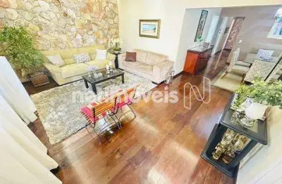 Casa com 4 quartos à venda na Rua Professor José Esteves, Planalto, Belo Horizonte