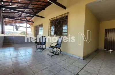 Casa com 3 quartos à venda na Rua Mafra, Novo Glória, Belo Horizonte