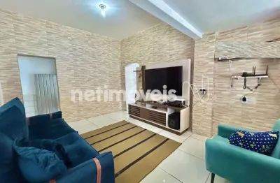Casa com 2 quartos à venda na Rua Babel, Glória, Belo Horizonte