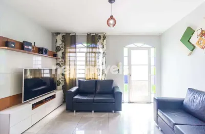 Casa com 3 quartos à venda na Rua Amaraji, São Gabriel, Belo Horizonte