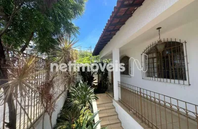 Casa com 3 quartos à venda na Rua José Amaral, Ouro Preto, Belo Horizonte