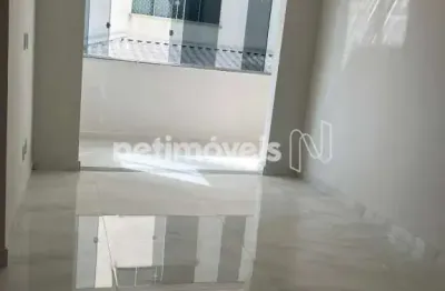 Apartamento com 2 quartos à venda na Rua HH, Arvoredo, Contagem