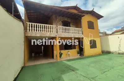 Casa com 4 quartos à venda na Rua KK, Arvoredo, Contagem
