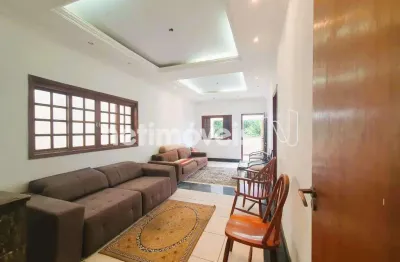Casa com 3 quartos à venda na Rua Pouso Alto, Serra, Belo Horizonte
