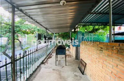 Casa com 3 quartos à venda na Rua Fued Mansur Kfuri, Dom Silvério, Belo Horizonte