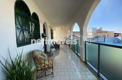 Casa com 3 quartos à venda na Rua Seara, Coqueiros, Belo Horizonte