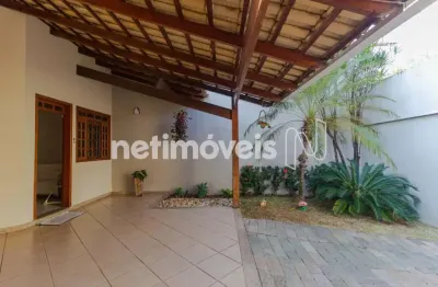 Casa com 3 quartos à venda na Rua Castelo Elvas, Castelo, Belo Horizonte