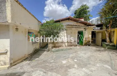 Terreno de 342 m²; com 02 casas e loja comercial à venda no sagrada família!