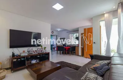 Casa com 3 quartos à venda na Rua José Simplício Moreira, Trevo, Belo Horizonte