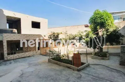 Casa com 3 quartos à venda na Rua Jeová, Coqueiros, Belo Horizonte