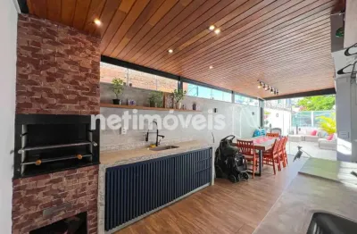 Área privativa de 03 quartos com elevador no sagrada família.