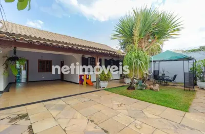 Casa com 3 quartos à venda na Rua Mansueto Filizzola, Santa Amélia, Belo Horizonte