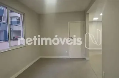 Apartamento 100% reformado na melhor localização do funcionários!