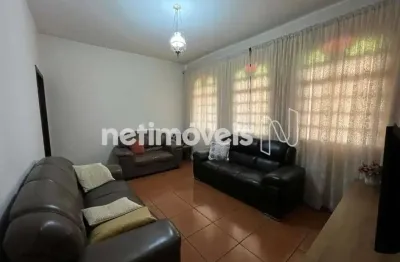 Casa com 3 quartos à venda na Rua Zircônio, Camargos, Belo Horizonte