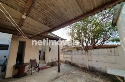 OPORTUNIDADE ÚNICA: 2 CASAS INDEPENDENTES em LOTE (14x24m) - Bairro Graça, BH!