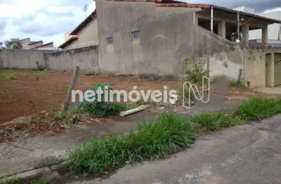 Terreno comercial à venda na Rua Tenente Vanderlei Soares, Esperança, Sete Lagoas