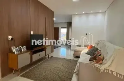 Casa em condomínio fechado com 3 quartos à venda na Rua Dois, Residencial Champagne, Lagoa Santa
