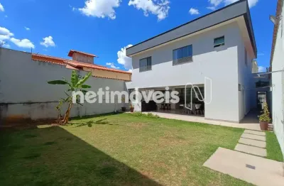 Casa com 3 quartos à venda na Rua David Nasser, Planalto, Belo Horizonte