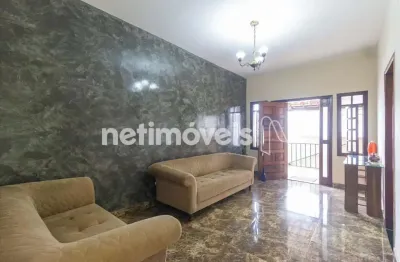 Casa com 4 quartos à venda na Rua Pitangui, Sagrada Família, Belo Horizonte