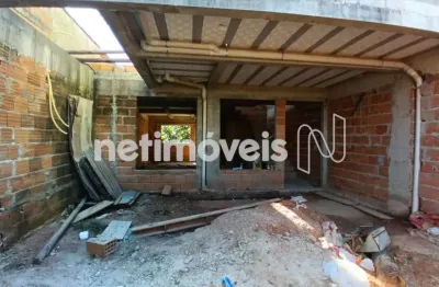 Casa com 2 quartos à venda na Rua Brumadinho, Parque Xangri-Lá, Contagem