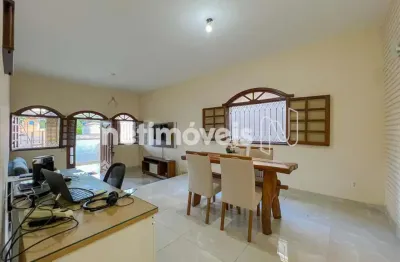 Casa com 3 quartos à venda na Rua Zenita de Souza, Dona Clara, Belo Horizonte