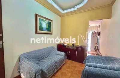 Casa Geminada à Venda no Santa Mônica – 4 Quartos | 2 Vagas | Ótima Localização