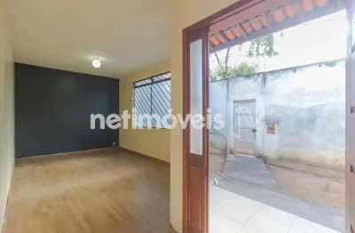 Casa com 3 quartos à venda na Rua Pereira Pinto, Cachoeirinha, Belo Horizonte