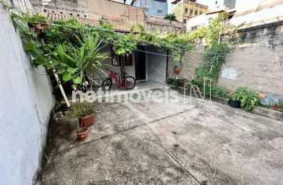 Casa com 3 quartos à venda na Rua Atílio Grosso, Ouro Preto, Belo Horizonte