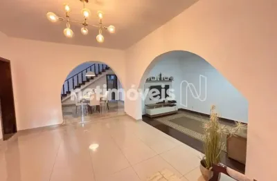 Casa com 3 quartos à venda na Rua Paissandu, Sagrada Família, Belo Horizonte