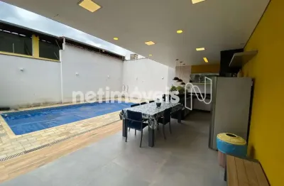 Casa com 5 quartos à venda na Rua Vicentina de Souza, Sagrada Família, Belo Horizonte