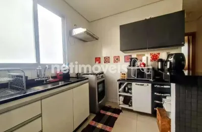 Raro no concórdia: 2 quartos, elevador e 2 vagas cobertas!