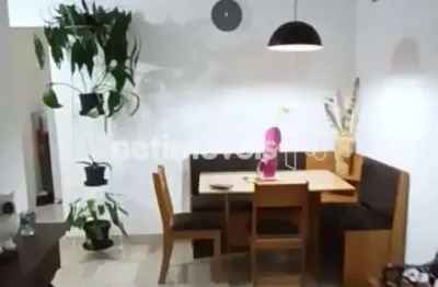 Casa com 2 quartos à venda na Rua Manhuaçu, Santa Inês, Belo Horizonte